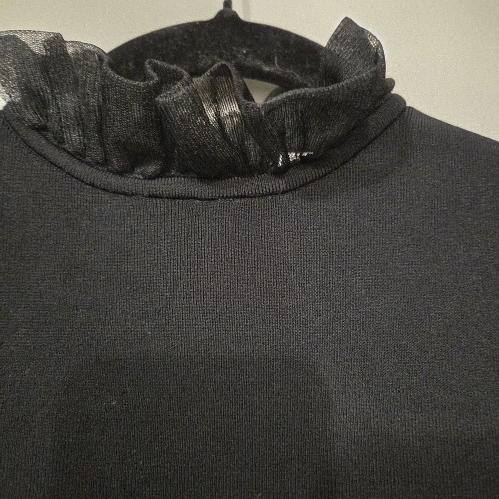 Alice + Olivia Women's Kerrie Ruffled Open Back Luxury Tank. Size XS - Picture 7 of 12